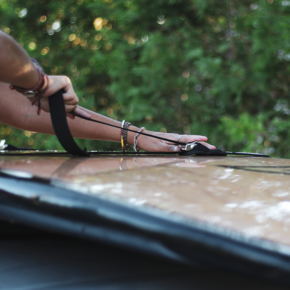 Tie Down Straps on hard SUP for Transport