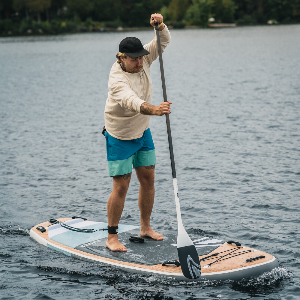 Paddler on the Kanoa Air 9'6''