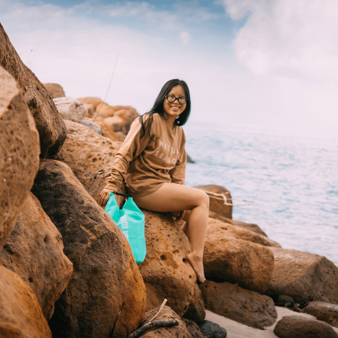 CREWNECK - WETSUIT SEASON - Taiga Board